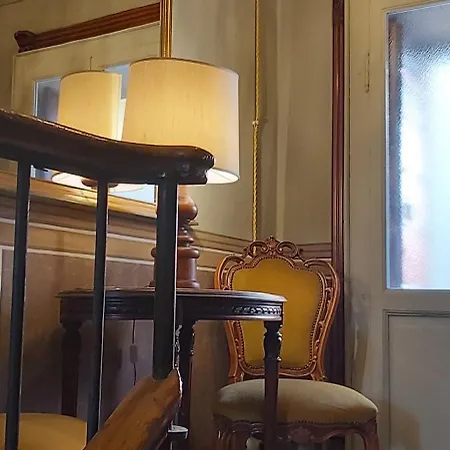 Costanza Con Balcone E Vista Giardino 아파트
